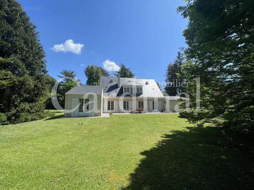 Maison à NOISY-LE-ROI