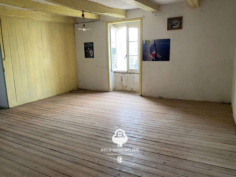 Maison à LOCOAL-MENDON