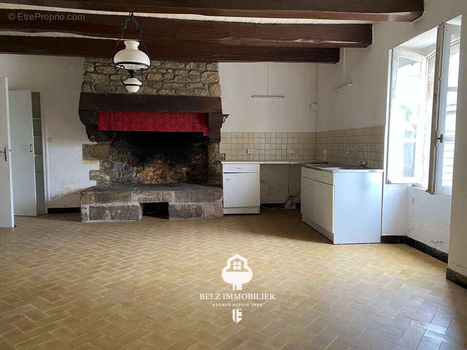 Maison à LOCOAL-MENDON