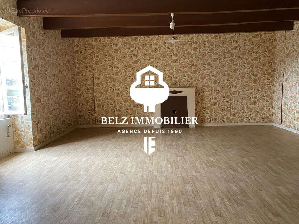 Maison à LOCOAL-MENDON