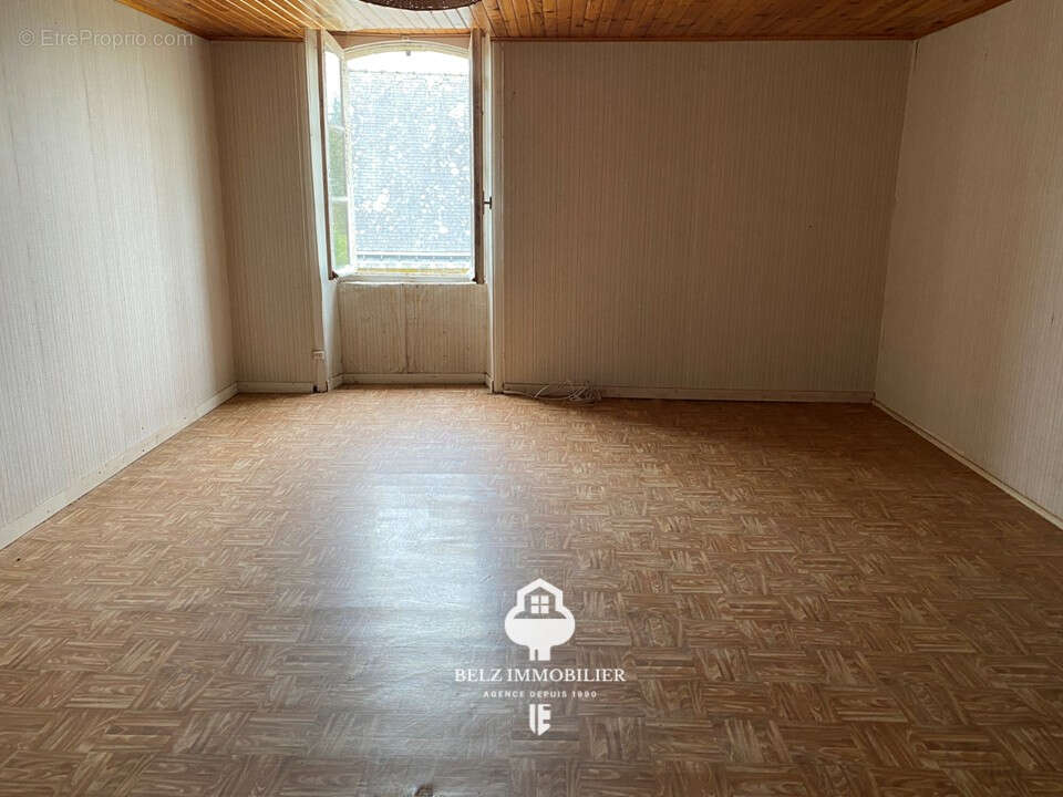 Maison à LOCOAL-MENDON