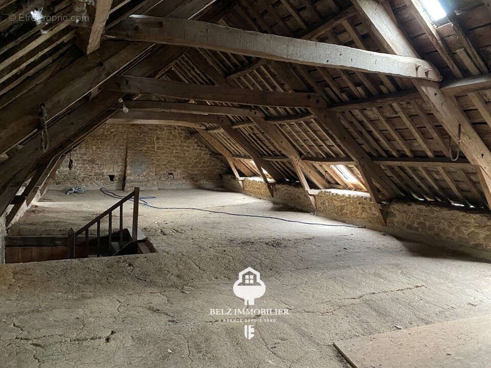 Maison à LOCOAL-MENDON