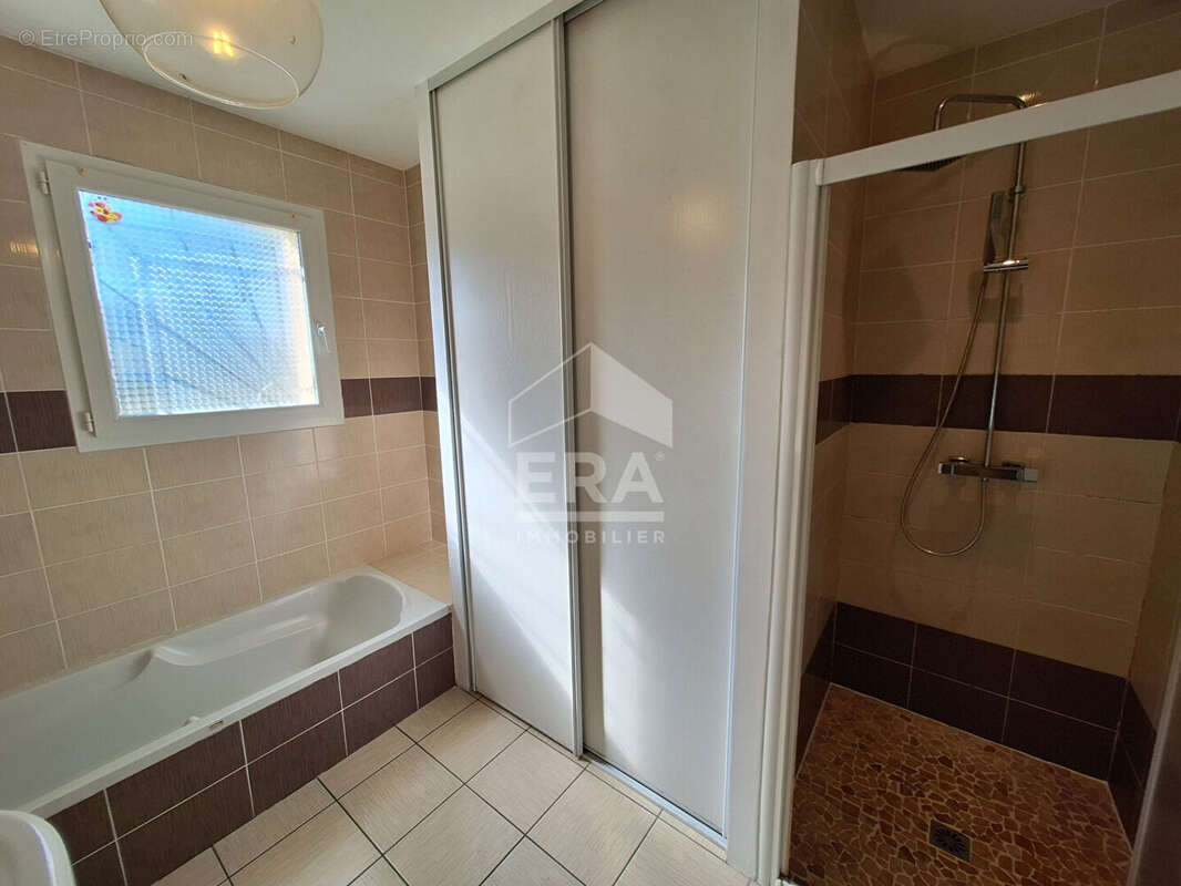 Maison à MONTPON-MENESTEROL