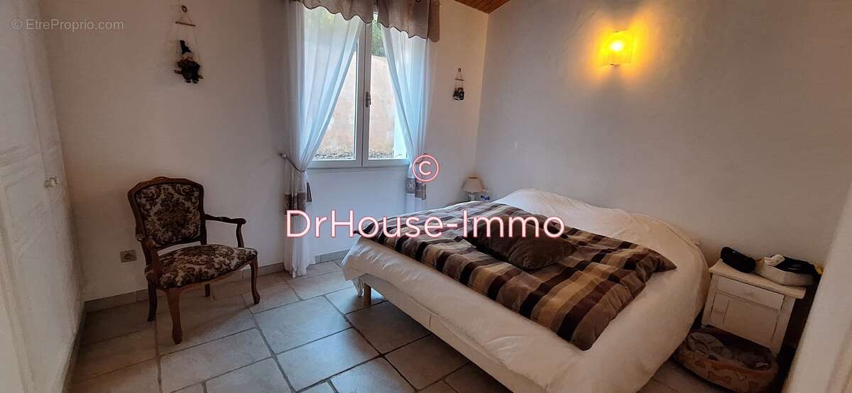 Maison à SOLLIES-TOUCAS