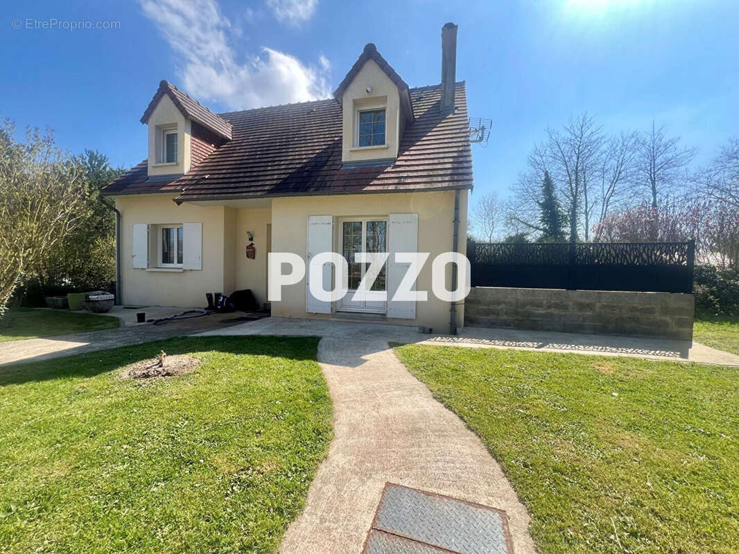 Maison à SAINT-PAUL-DU-VERNAY