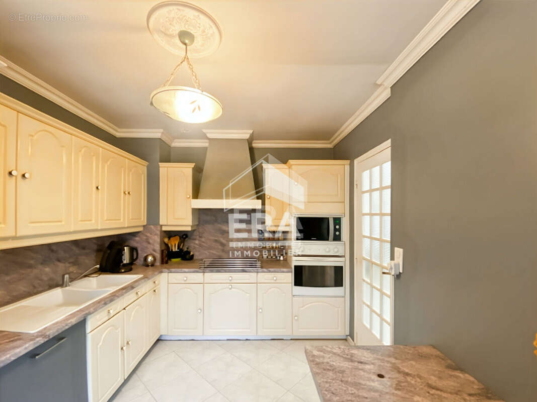 Maison à VERT-SAINT-DENIS