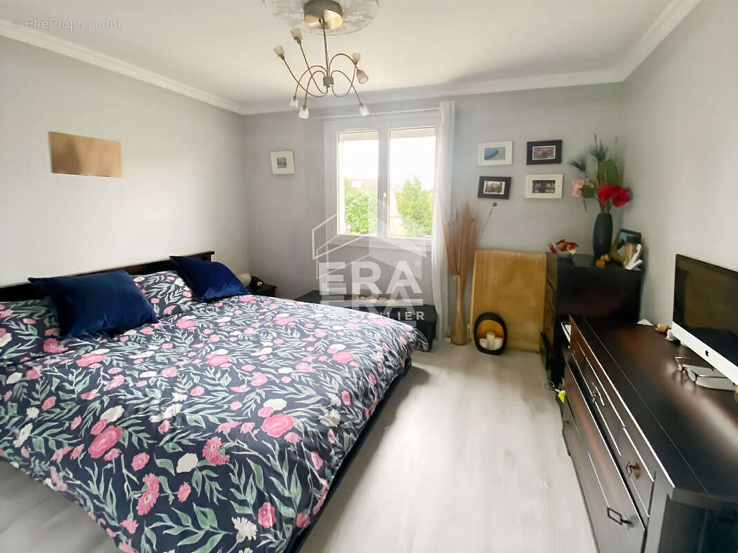 Maison à VERT-SAINT-DENIS