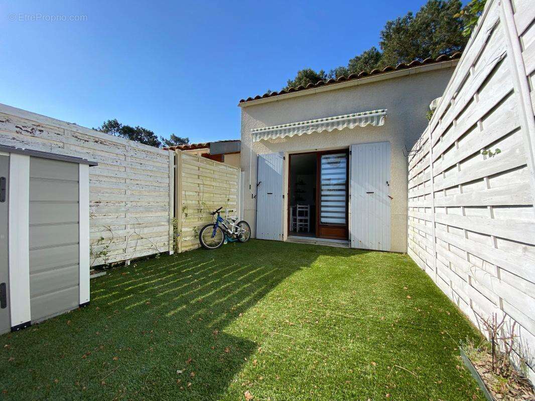 Maison à LES MATHES