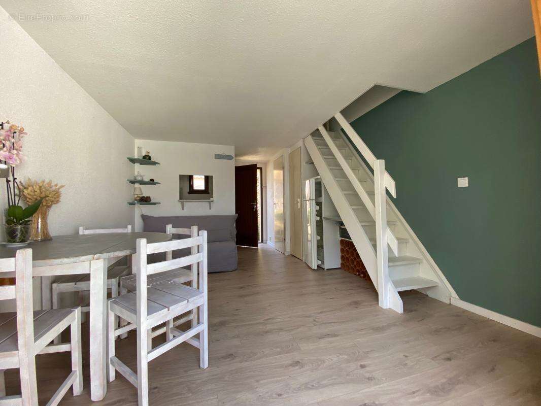 Maison à LES MATHES