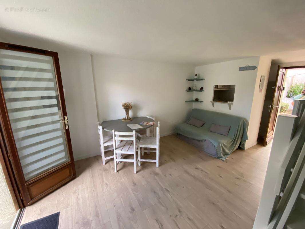 Maison à LES MATHES