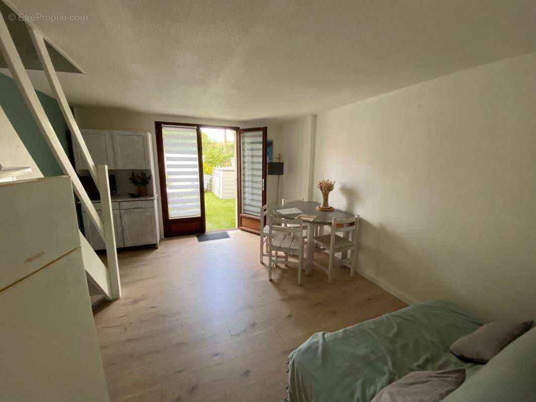 Maison à LES MATHES