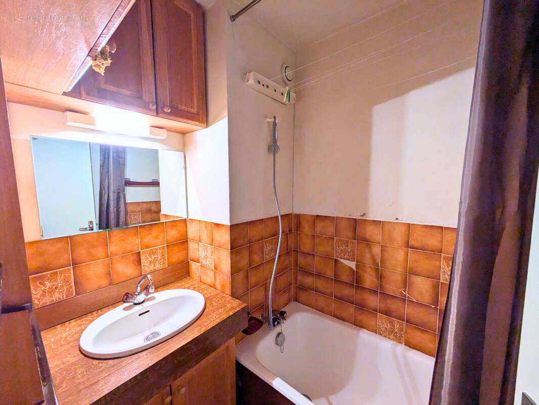 Appartement à SAINT-MICHEL-DE-CHAILLOL