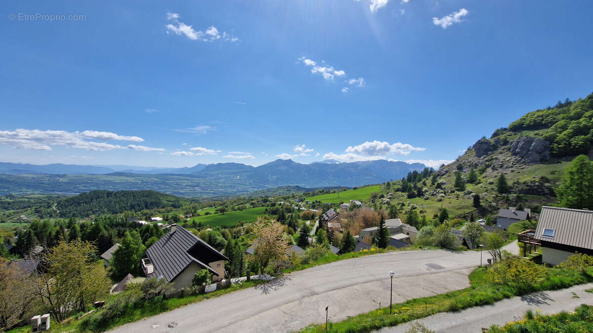 Appartement à SAINT-MICHEL-DE-CHAILLOL