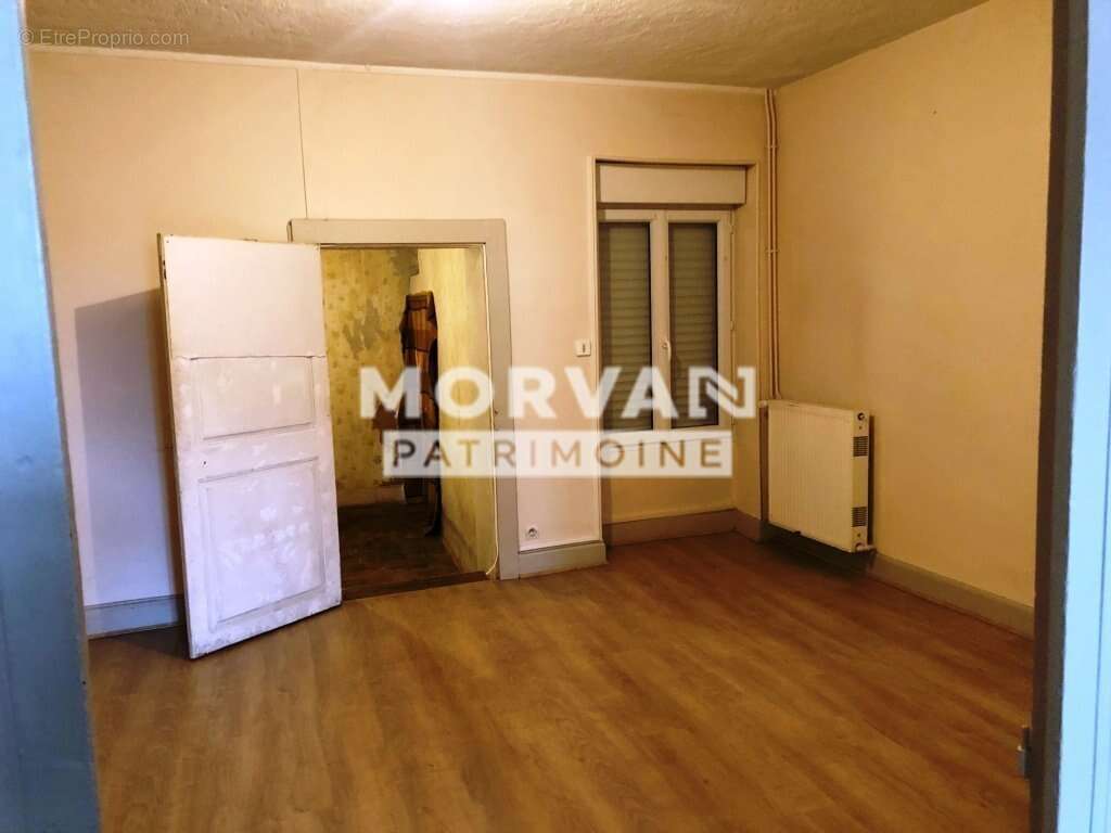 Maison à AUNAY-EN-BAZOIS