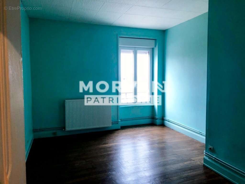 Maison à AUNAY-EN-BAZOIS