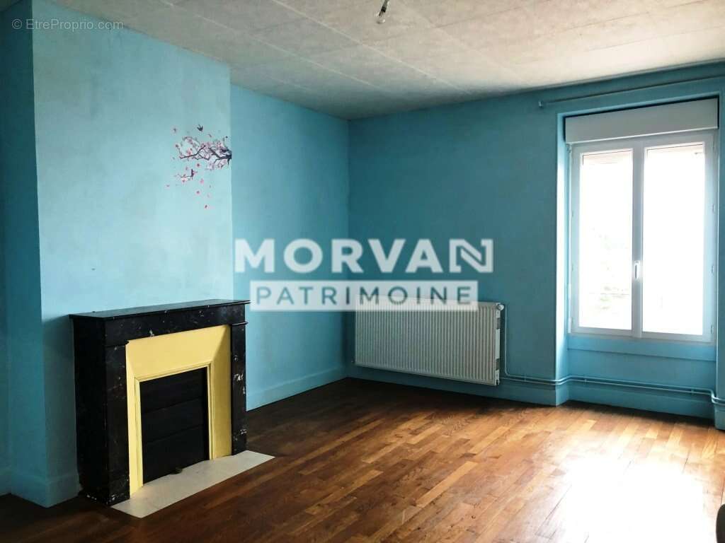 Maison à AUNAY-EN-BAZOIS