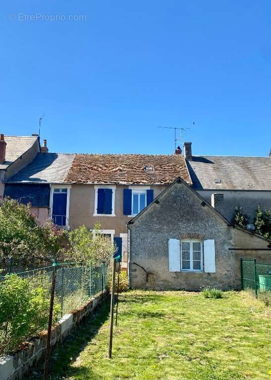 Maison à AUNAY-EN-BAZOIS