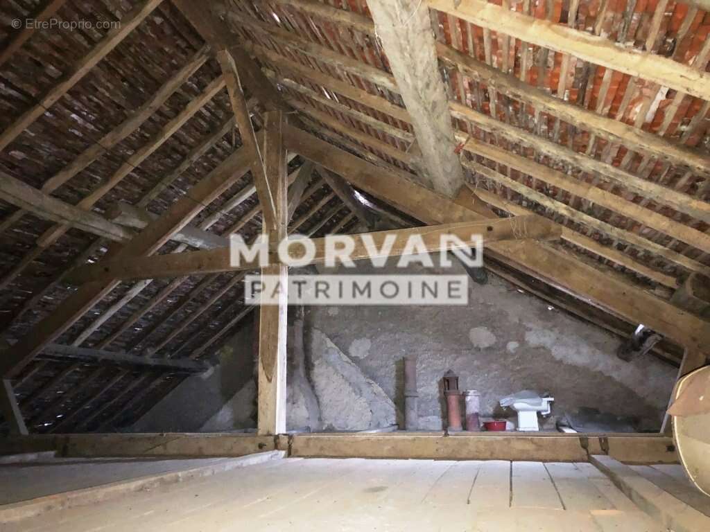 Maison à AUNAY-EN-BAZOIS