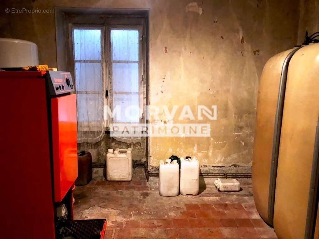 Maison à AUNAY-EN-BAZOIS