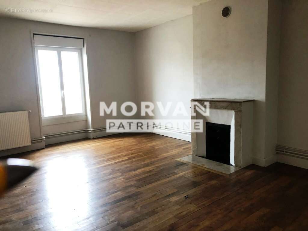 Maison à AUNAY-EN-BAZOIS