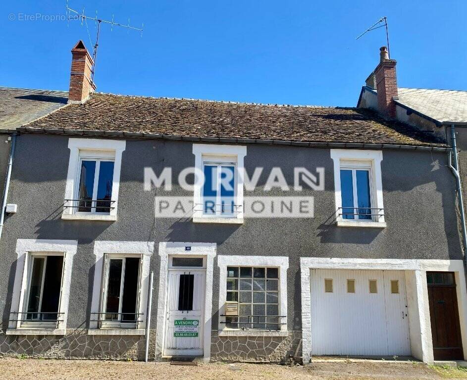 Maison à AUNAY-EN-BAZOIS