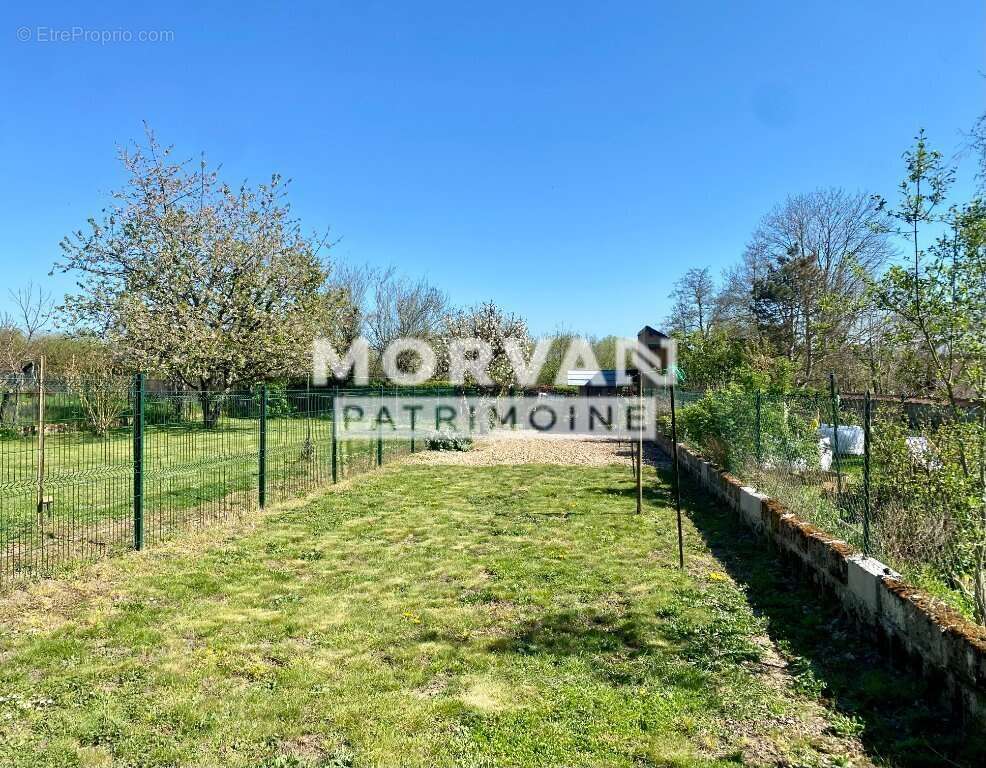 Maison à AUNAY-EN-BAZOIS