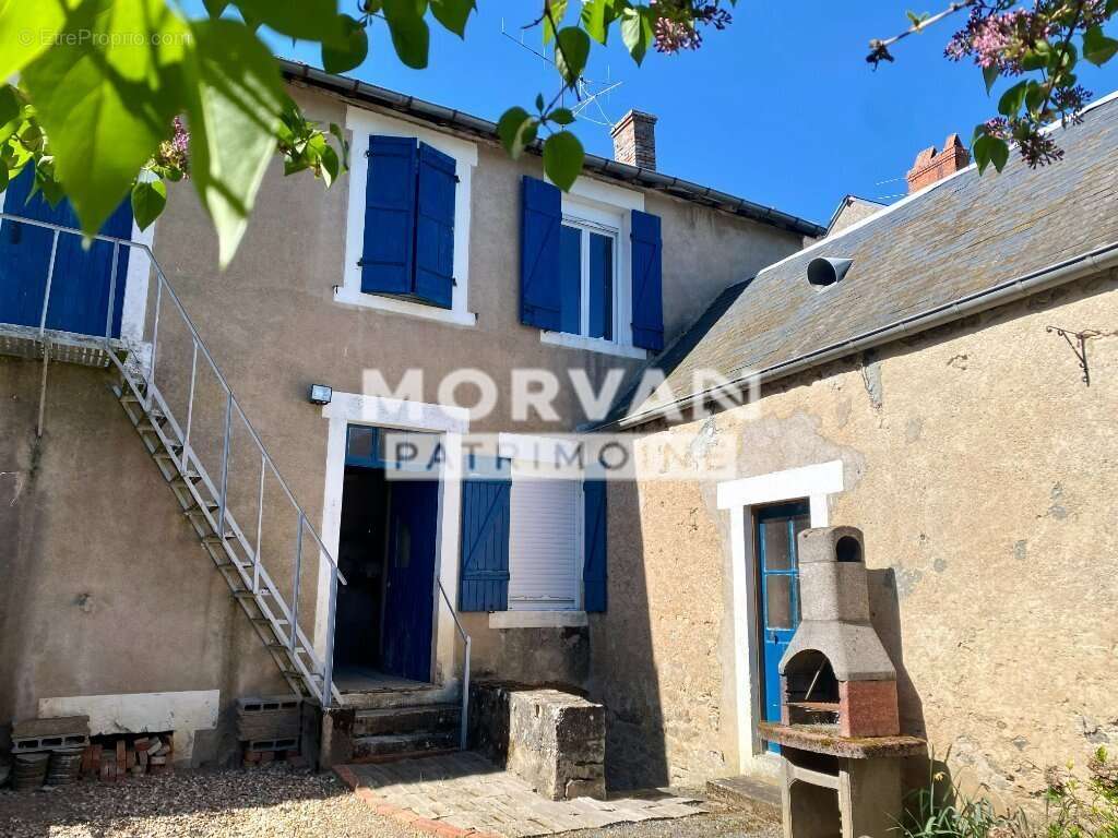 Maison à AUNAY-EN-BAZOIS