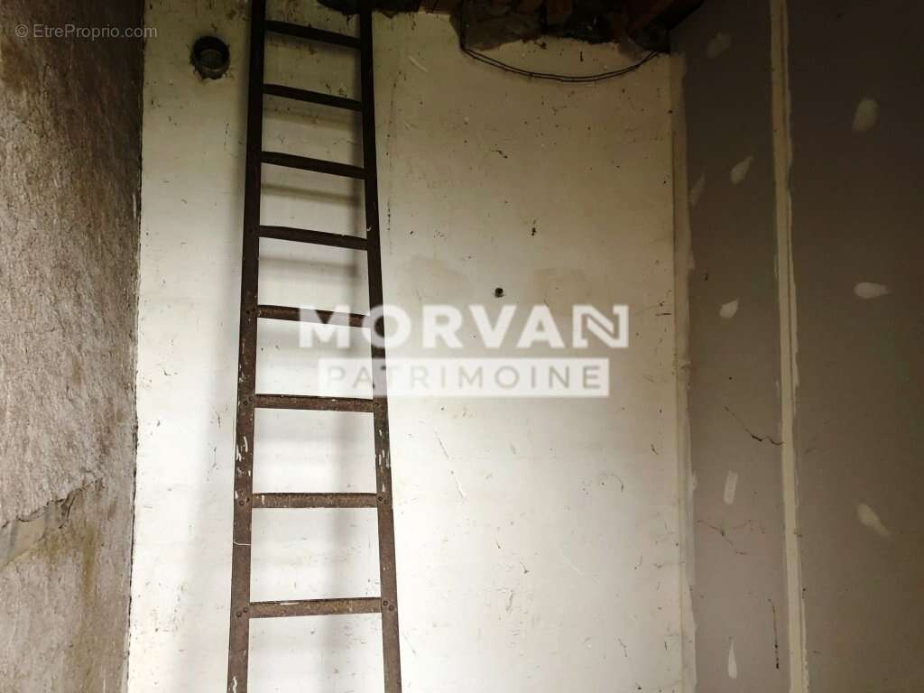 Maison à AUNAY-EN-BAZOIS