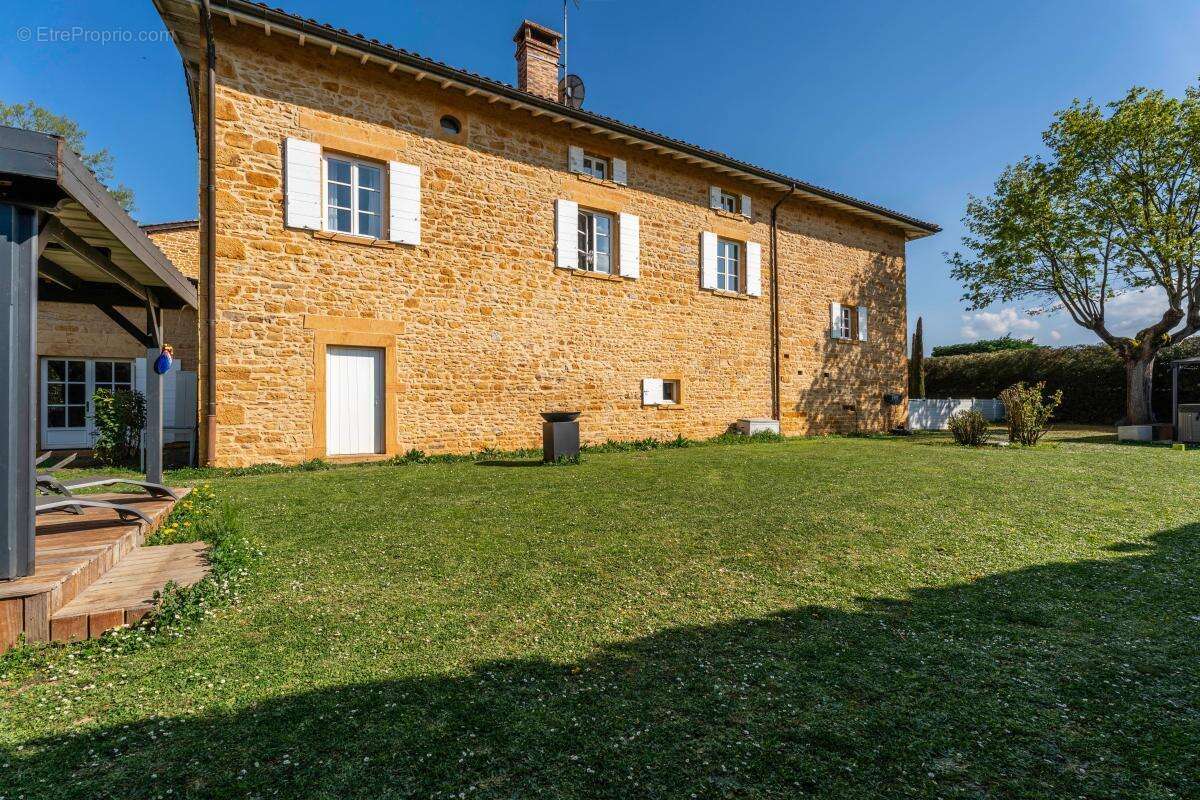 Maison à SAINT-GERMAIN-SUR-L&#039;ARBRESLE
