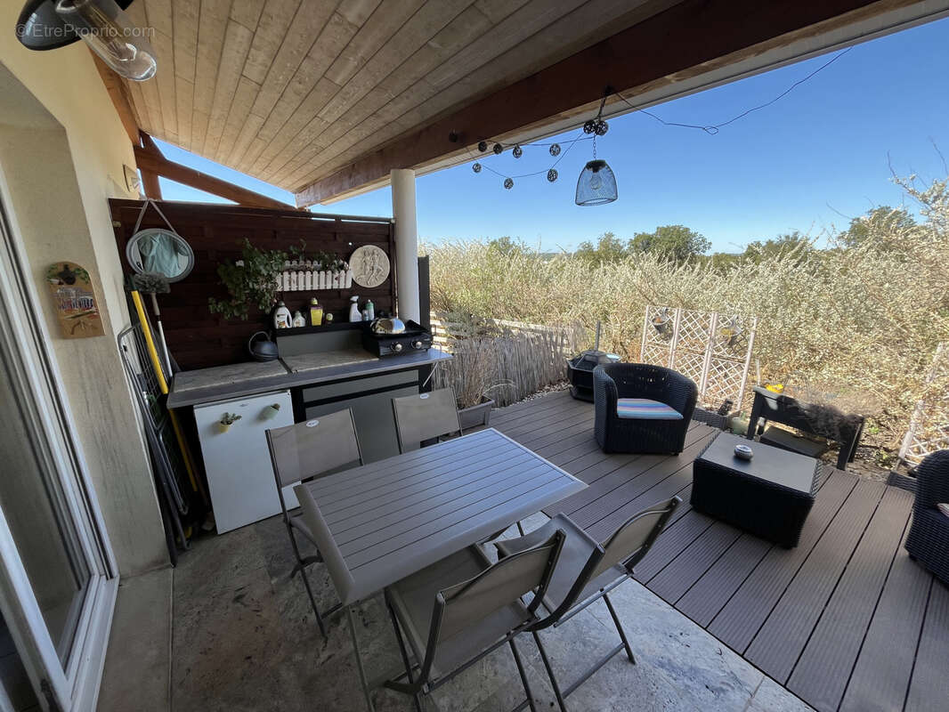 Appartement à SIGNES