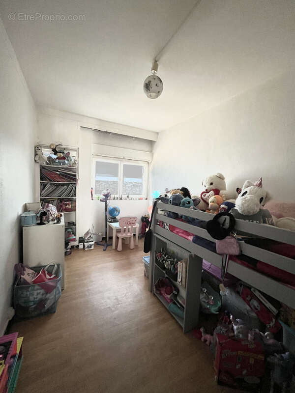 Appartement à MARSEILLE-3E