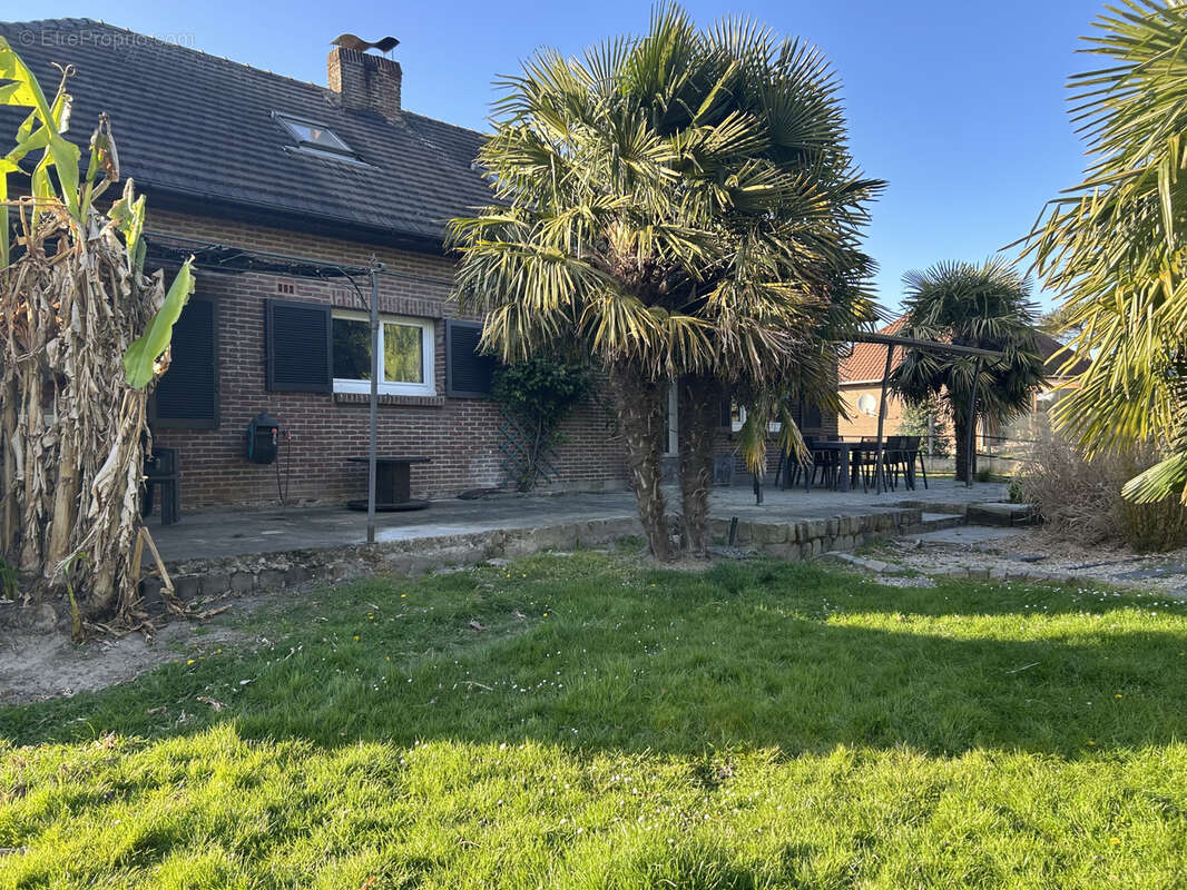 Maison à OSTRICOURT