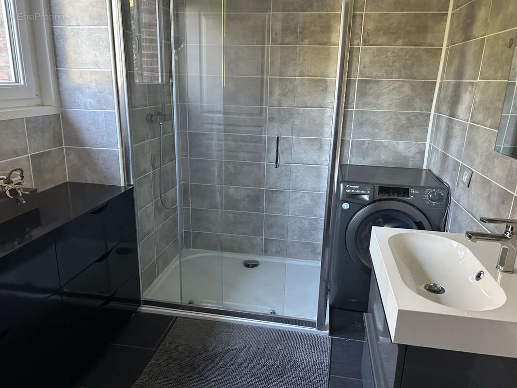 Maison à OSTRICOURT