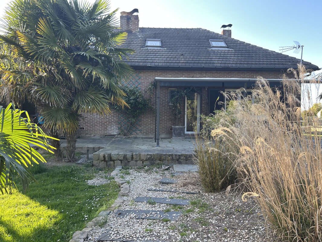 Maison à OSTRICOURT