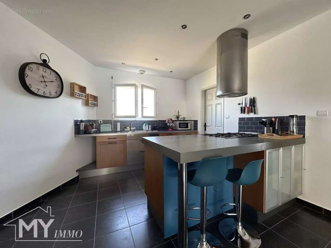 Maison à MOULIETS-ET-VILLEMARTIN