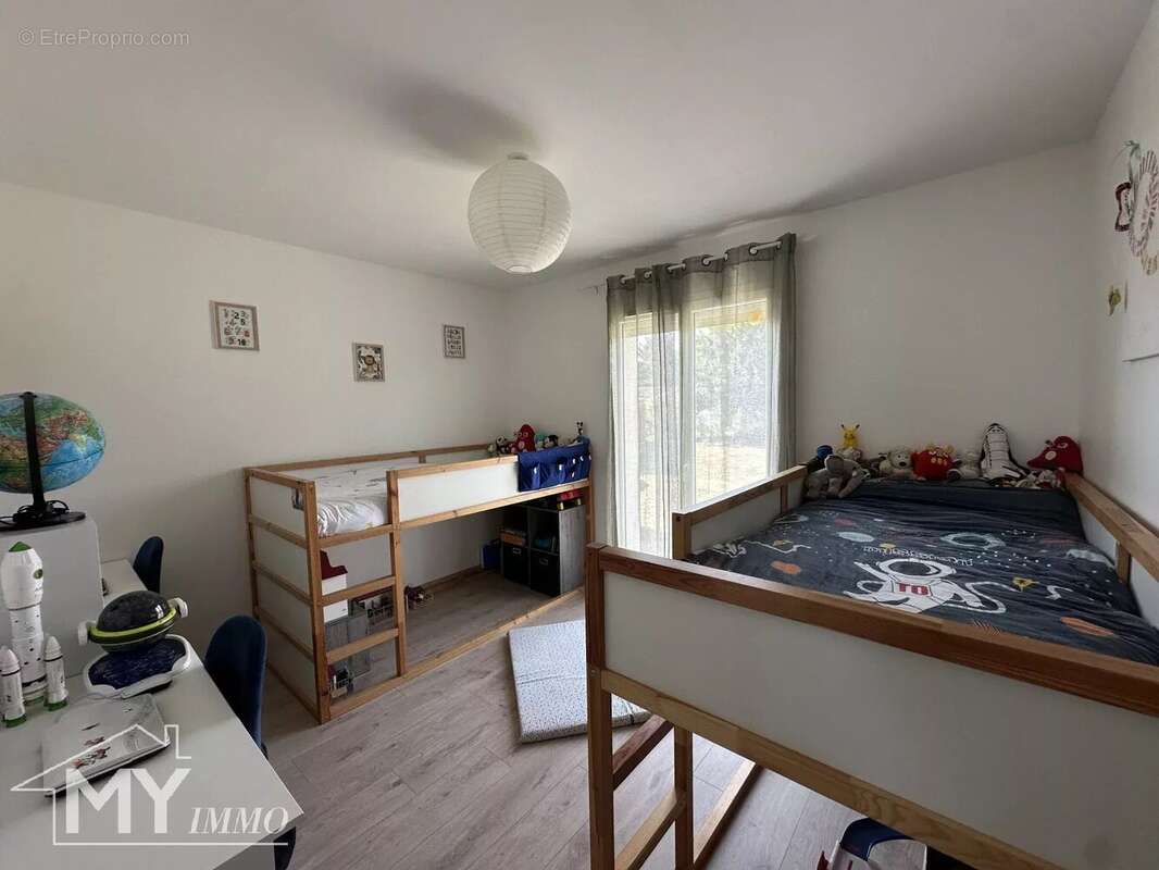 Maison à MOULIETS-ET-VILLEMARTIN