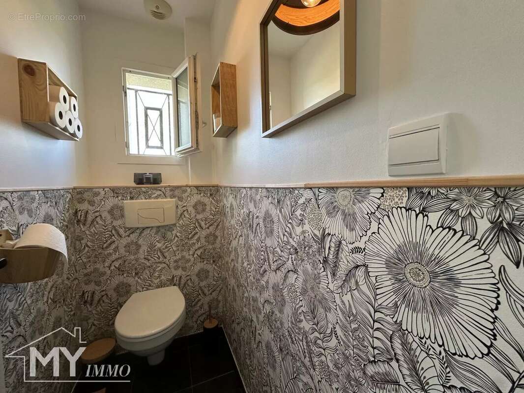 Maison à MOULIETS-ET-VILLEMARTIN