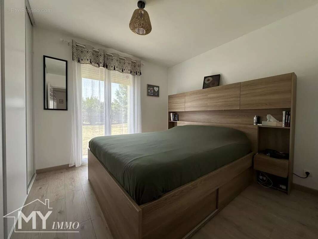 Maison à MOULIETS-ET-VILLEMARTIN