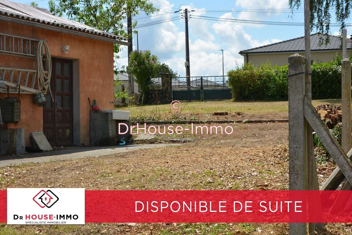 Terrain à AIXE-SUR-VIENNE