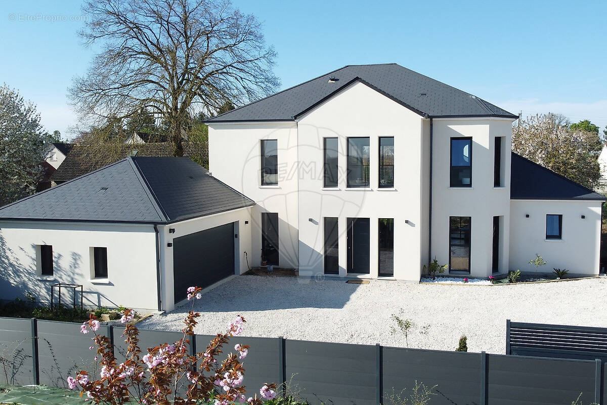 Maison à MEUNG-SUR-LOIRE