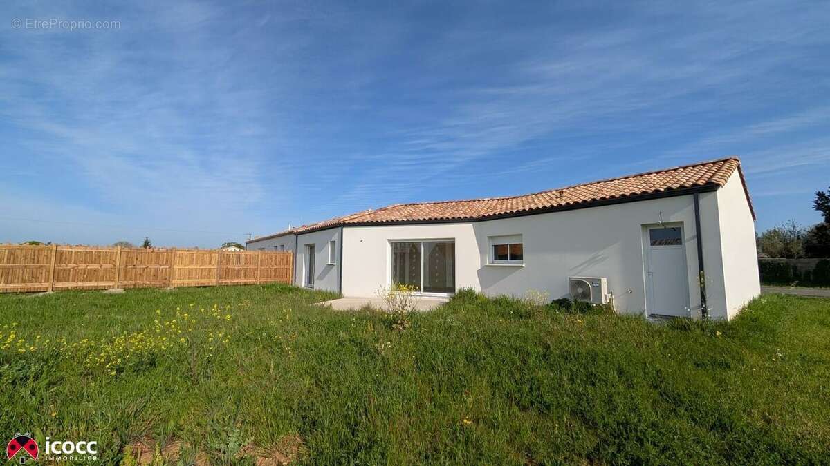 Maison à LES MAGNILS-REIGNIERS