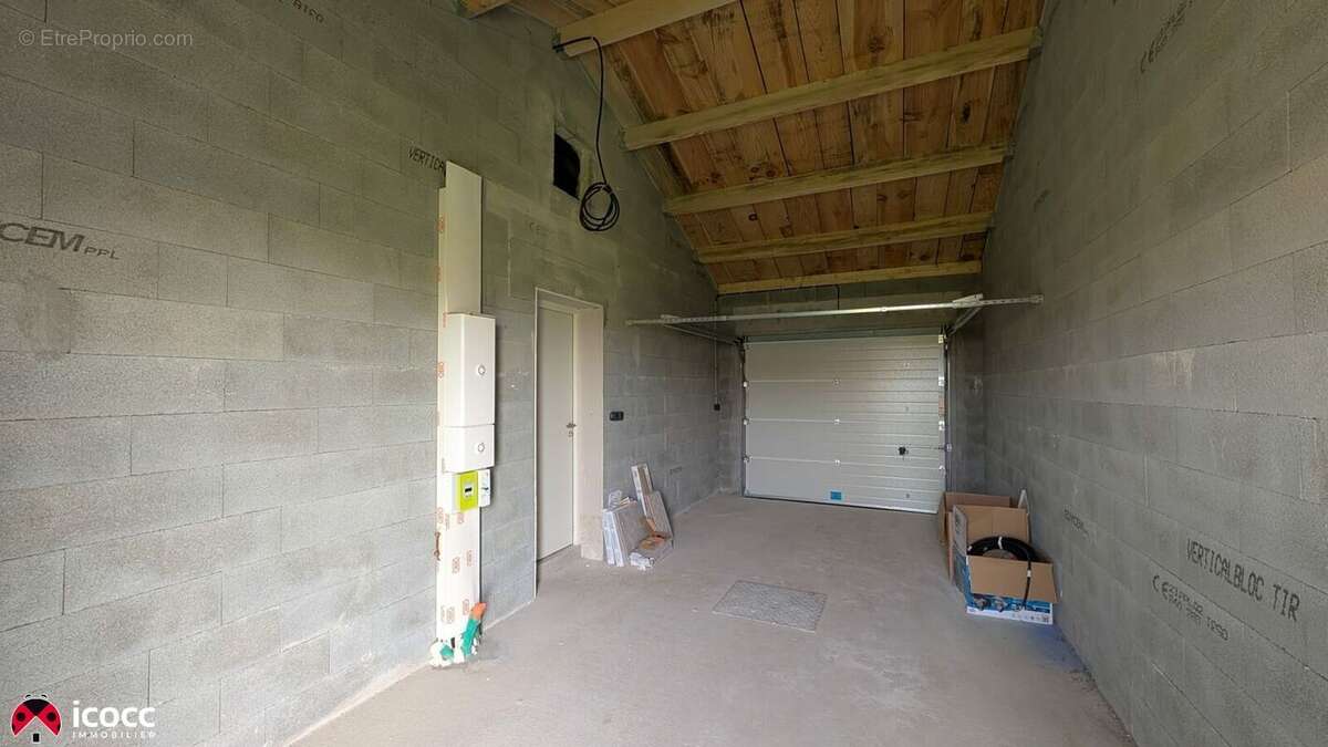 Maison à LES MAGNILS-REIGNIERS