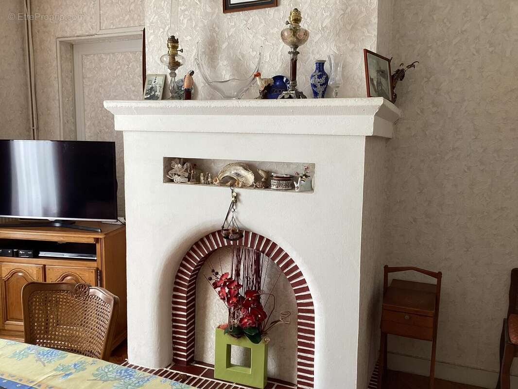 CHEMINEE DU SEJOUR - Maison à LE VERDON-SUR-MER