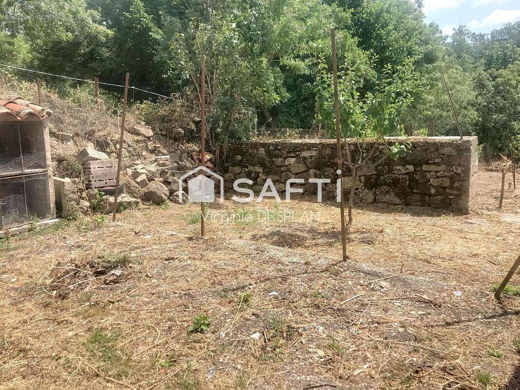 Photo 5 - Terrain à SAINT-ETIENNE-DE-GOURGAS