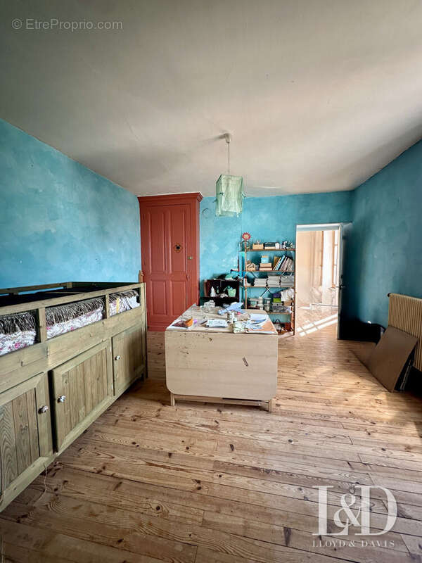 Maison à REVENTIN-VAUGRIS