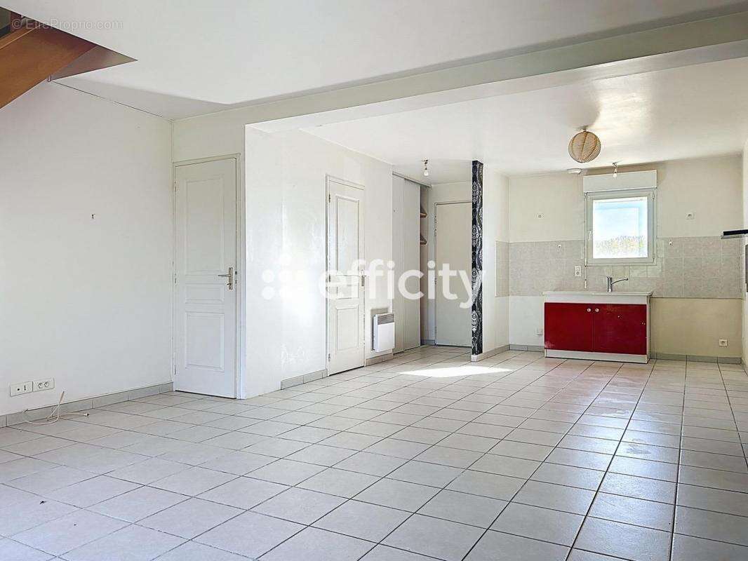 Maison à CIVRAY-DE-TOURAINE