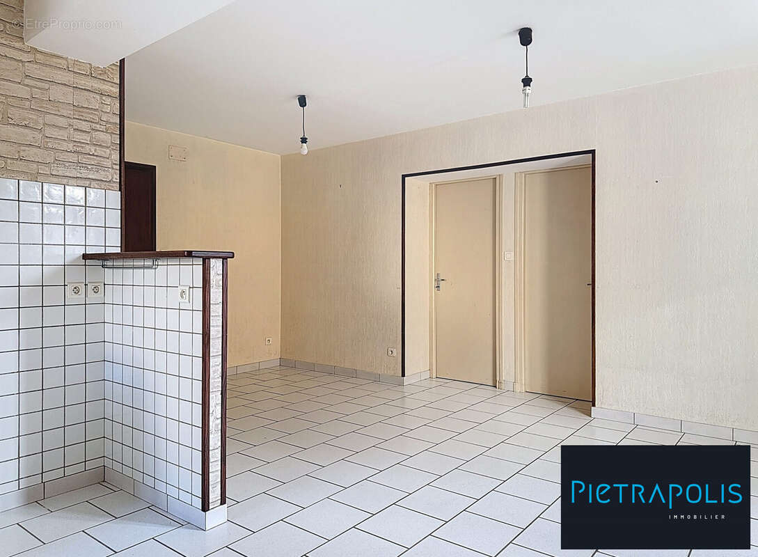 Appartement à PLOMBIERES-LES-DIJON