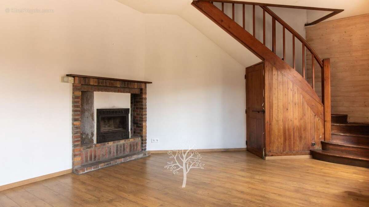 Maison à CUY-SAINT-FIACRE