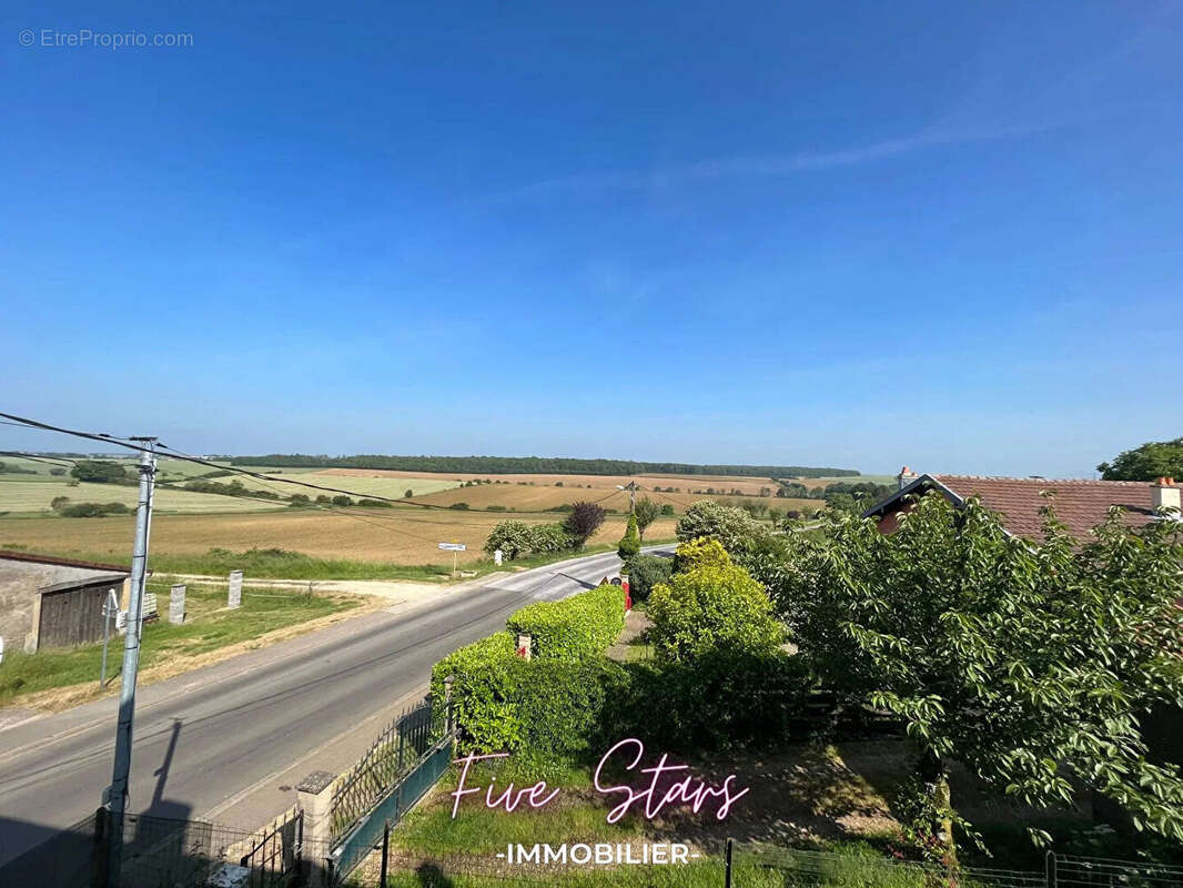 Maison à NORROY-LE-SEC