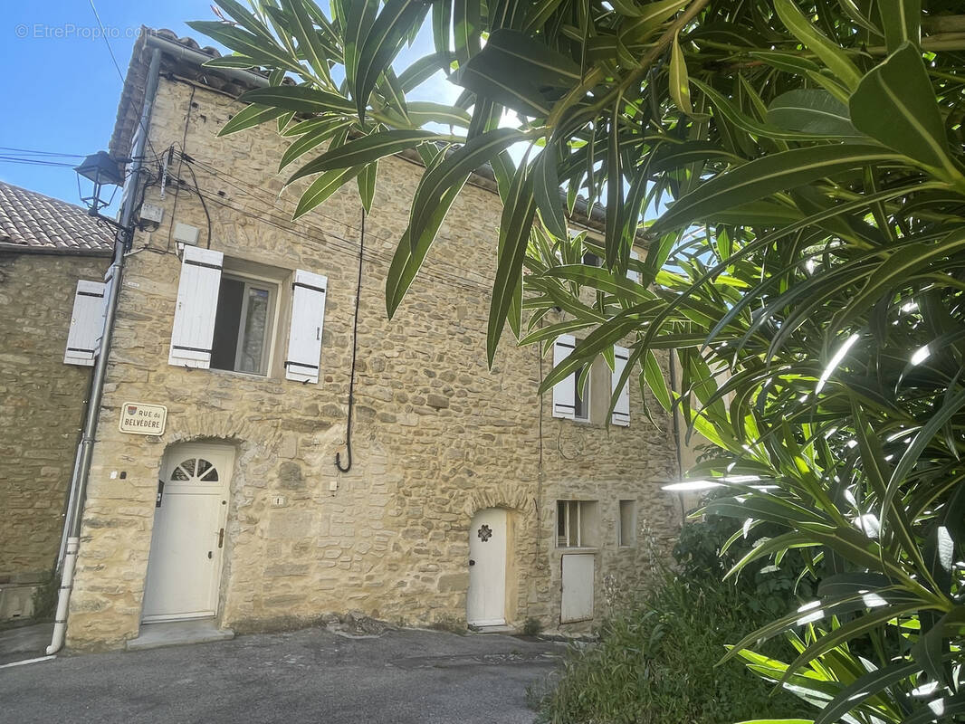 Maison à VAISON-LA-ROMAINE